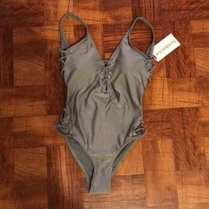 Bathing Suit 🏊🏼‍♀️